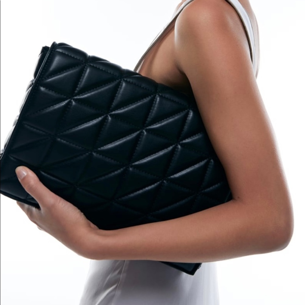 Quilted Chain Strap Shoulder Bag